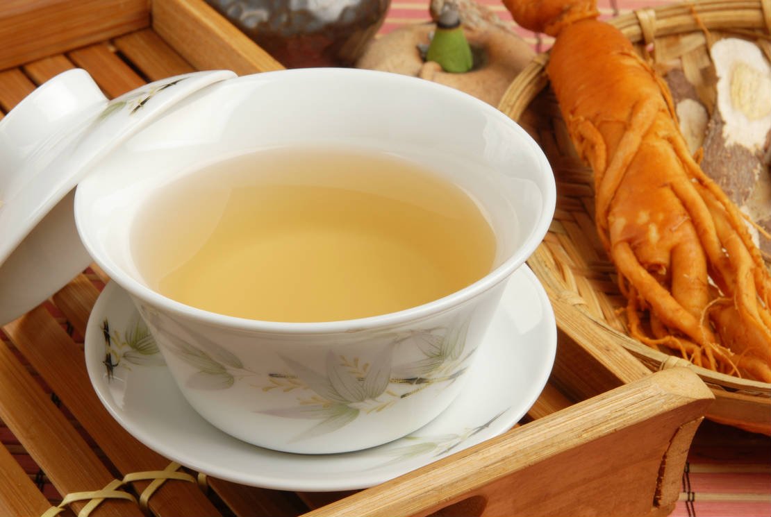 Les bienfaits du thé au ginseng, une plante adaptogène reconnue pour ses bienfaits sur la fatigue